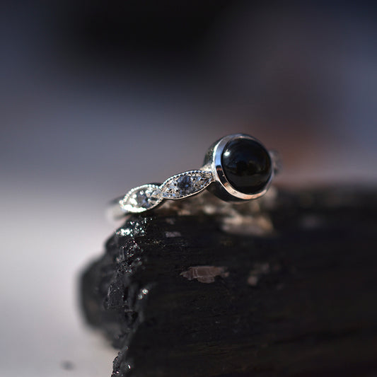 Anillo Onix y zafiros